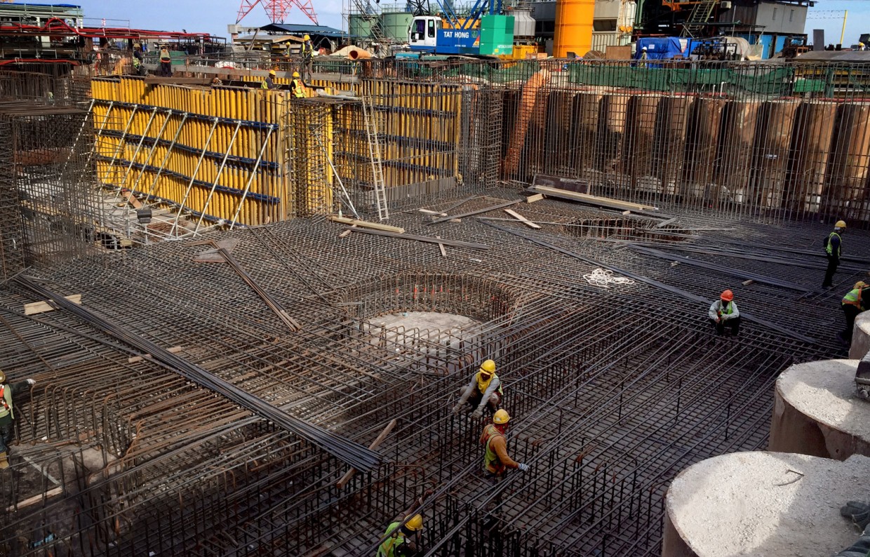 HSL Coal Fired Power Plant Construction Workers Slider 3